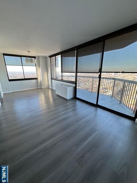 Property Photo:  770 Anderson Avenue 20E  NJ 07010 