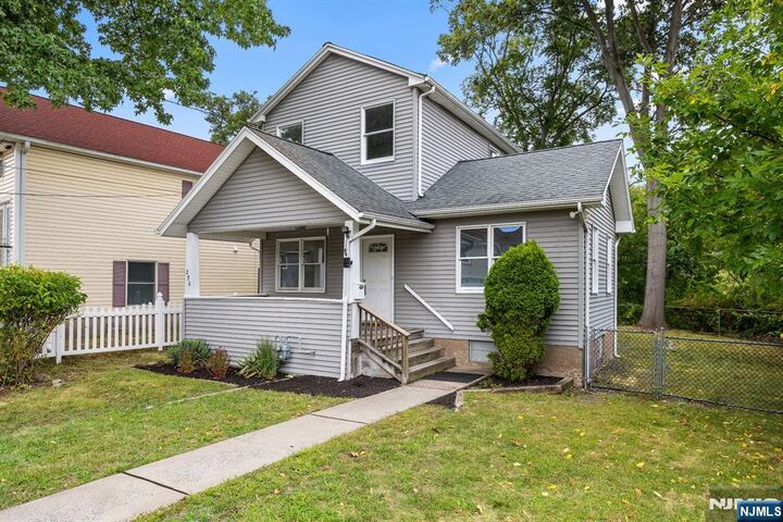 Property Photo: 250 Woodcliff Avenue NJ 07424
