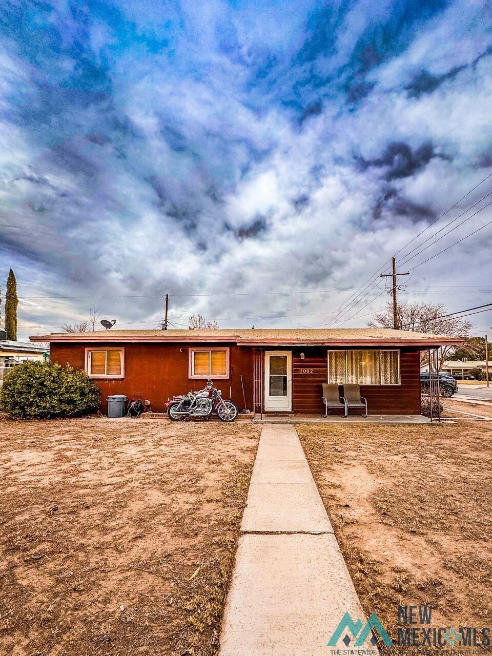 Property Photo: 1002 Valverde Street NM 88220