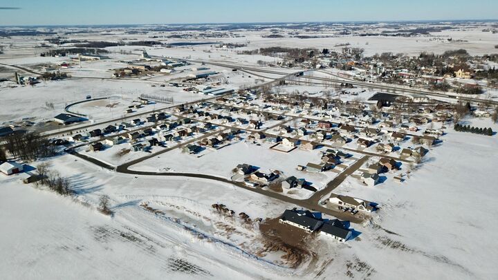 Property Photo:  200 E 11th Street SE  MN 56336 