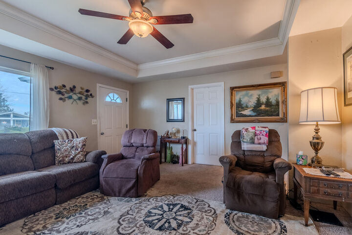 Property Photo:  2082 College Way  OR 97504 