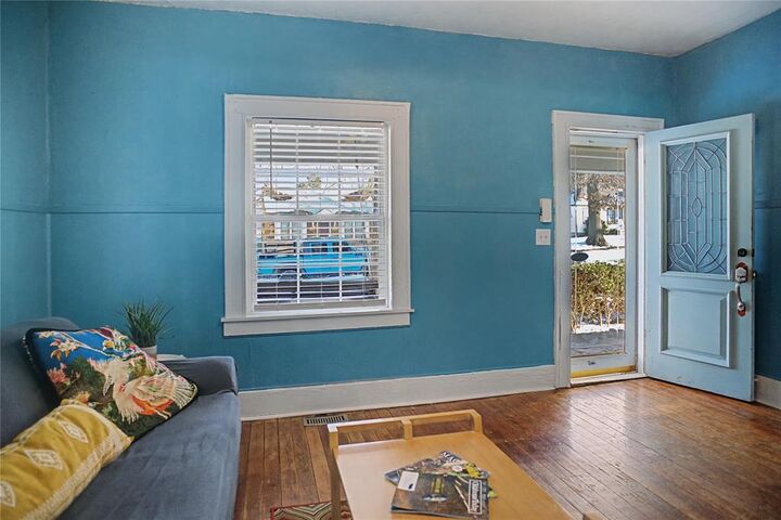 Property Photo:  930 Maple Street  OK 73099 