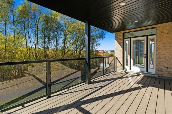 Property Photo:  257 Ladyslipper Drive  ON N2V 0C3 