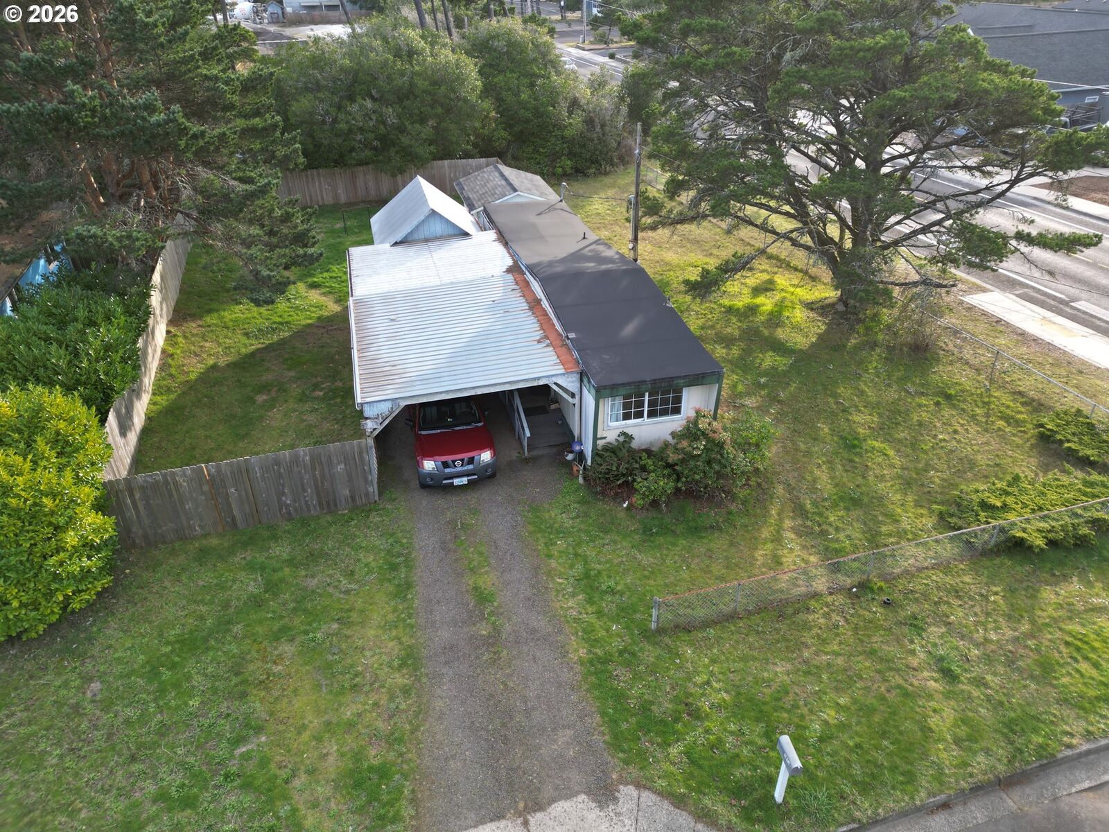 Property Photo:  1612 34th St  OR 97439 