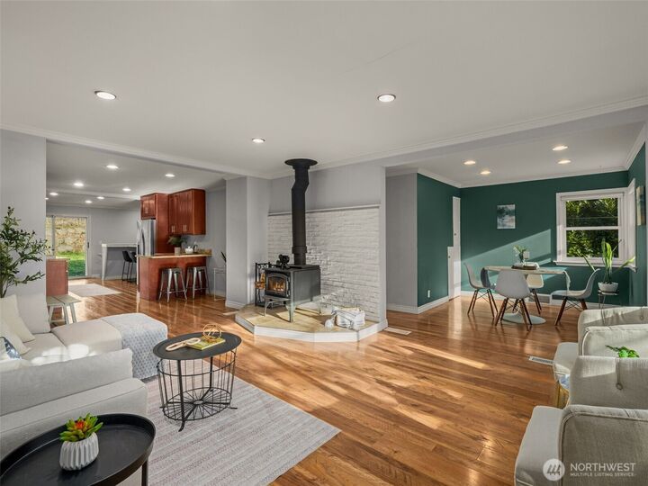 Property Photo:  3928 S Pilgrim St  WA 98118 