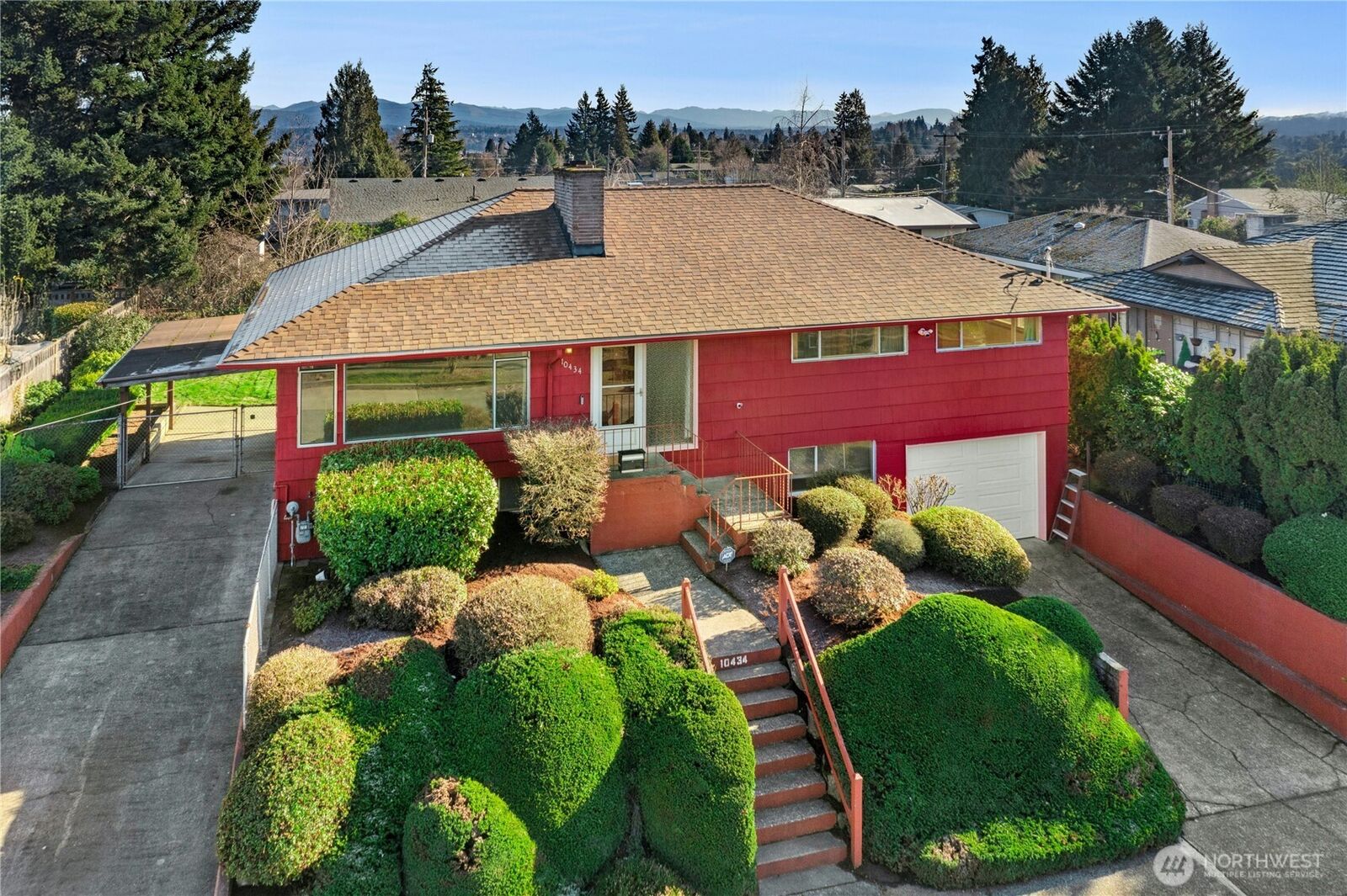 Property Photo: 10434 59th Avenue S WA 98178