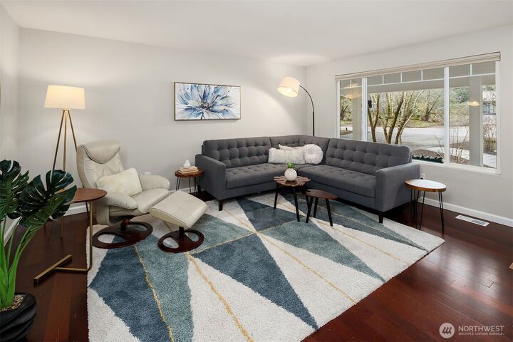 Property Photo: 922 208th Ave NE WA 98074