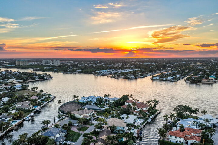 Property Photo:  92 Island Drive S  FL 33435 