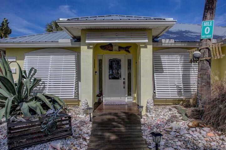 Property Photo:  230 Pizarro Rd  FL 32080 