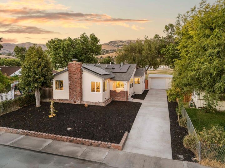 Property Photo: 366 Cureton Place CA 95127