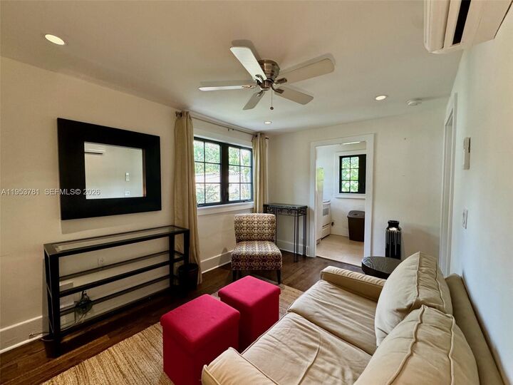 Property Photo:  1015 Genoa St 2  FL 33134 