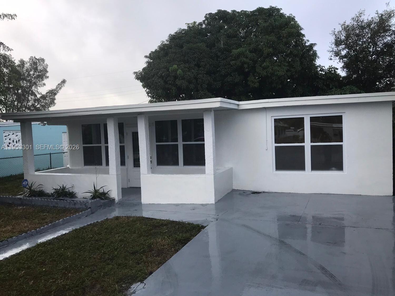 Property Photo:  1920 Rutland St  FL 33054 