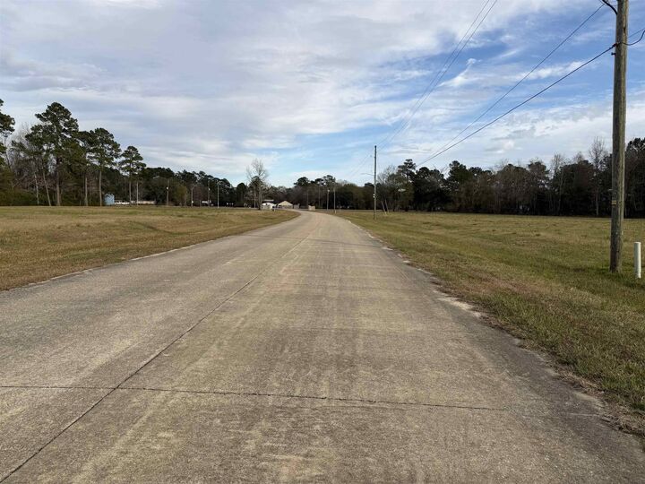 Property Photo:  Lot #5 Northbrook Dr  TX 77662 
