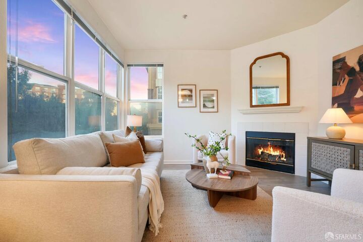 Property Photo: 1 Crescent Way 1215 CA 94134