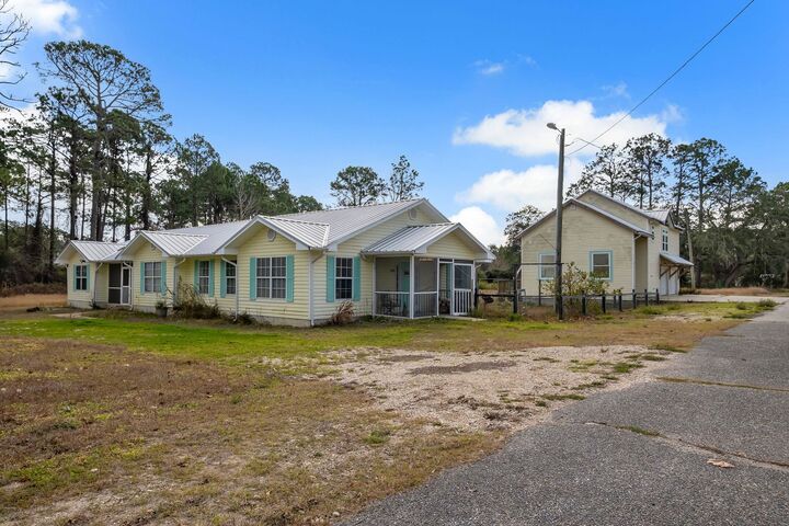 Property Photo:  1105 Gray Avenue  FL 32322 