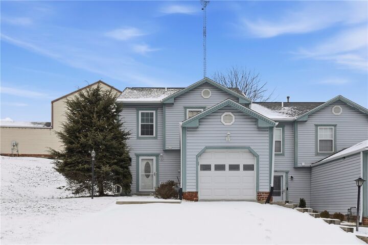 Property Photo: 126 Villa Dr PA 15214