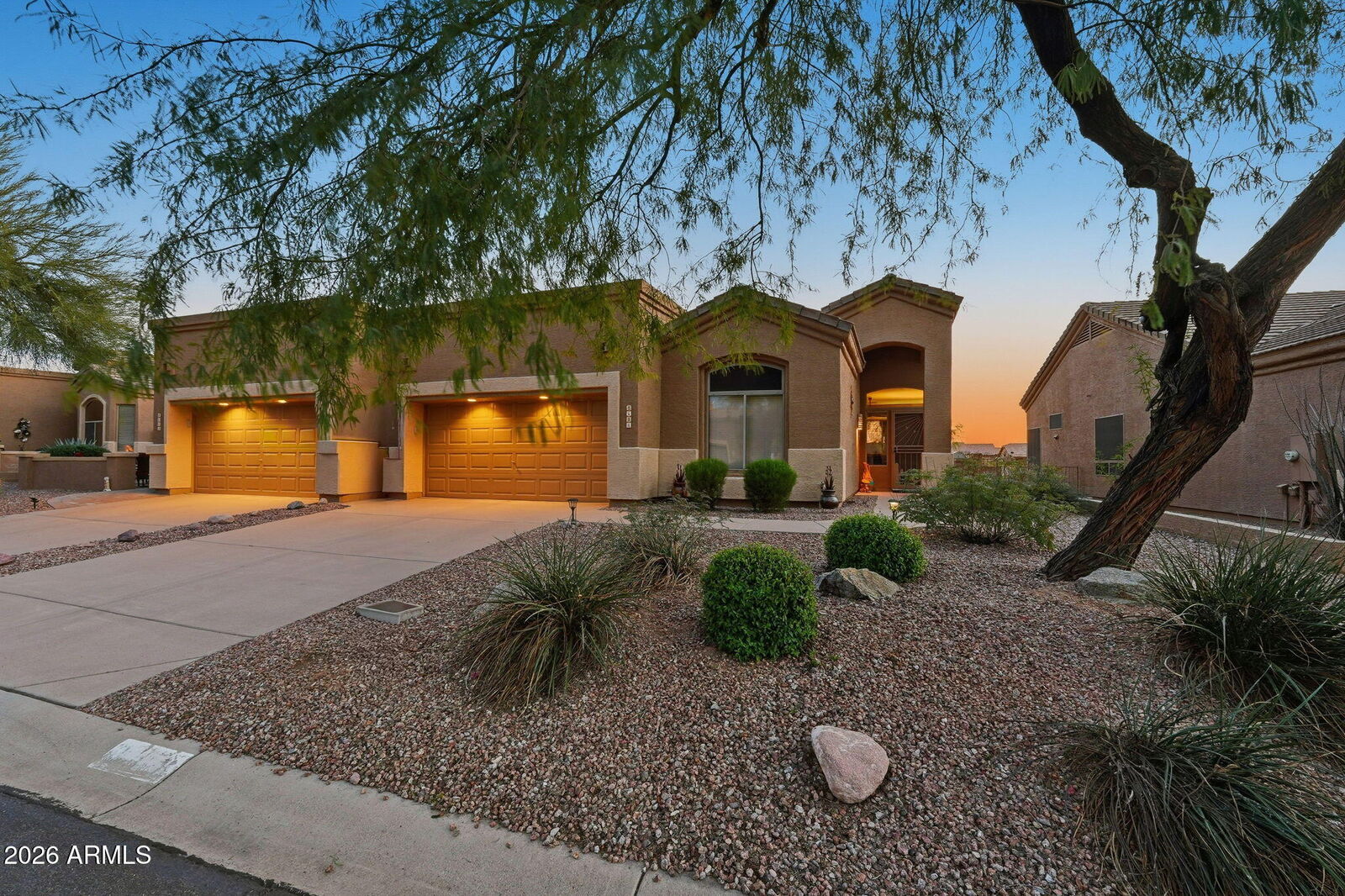 Property Photo:  8181 E Pinnacle Place  AZ 85118 
