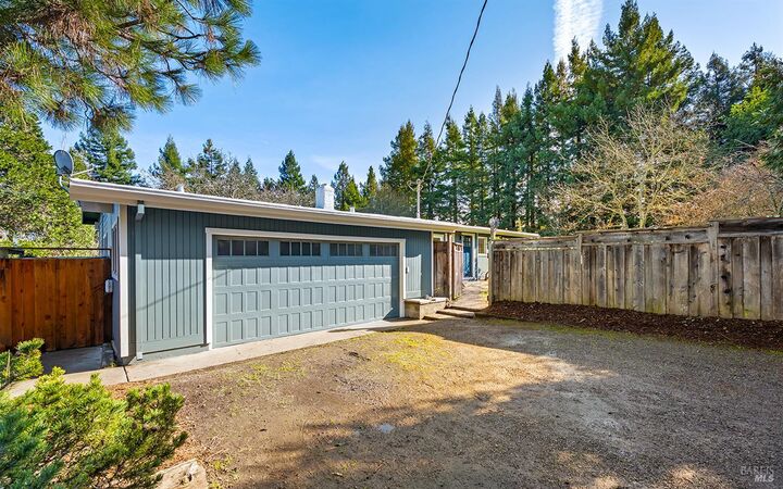 Property Photo: 1417 Deer Lane CA 95472