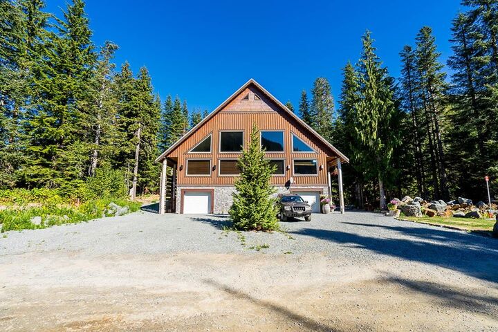 Property Photo: 46933 Laurel Place 1 BC V0M 1A1