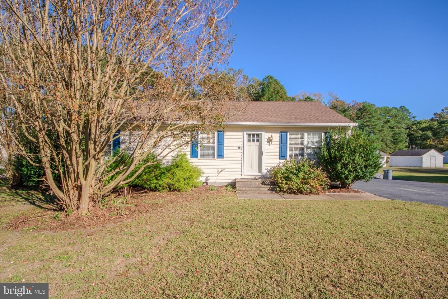 Property Photo:  613 S Camden Avenue  MD 21826 