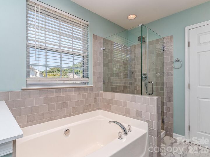 Property Photo: 5922 Union Pacific Avenue NC 28210