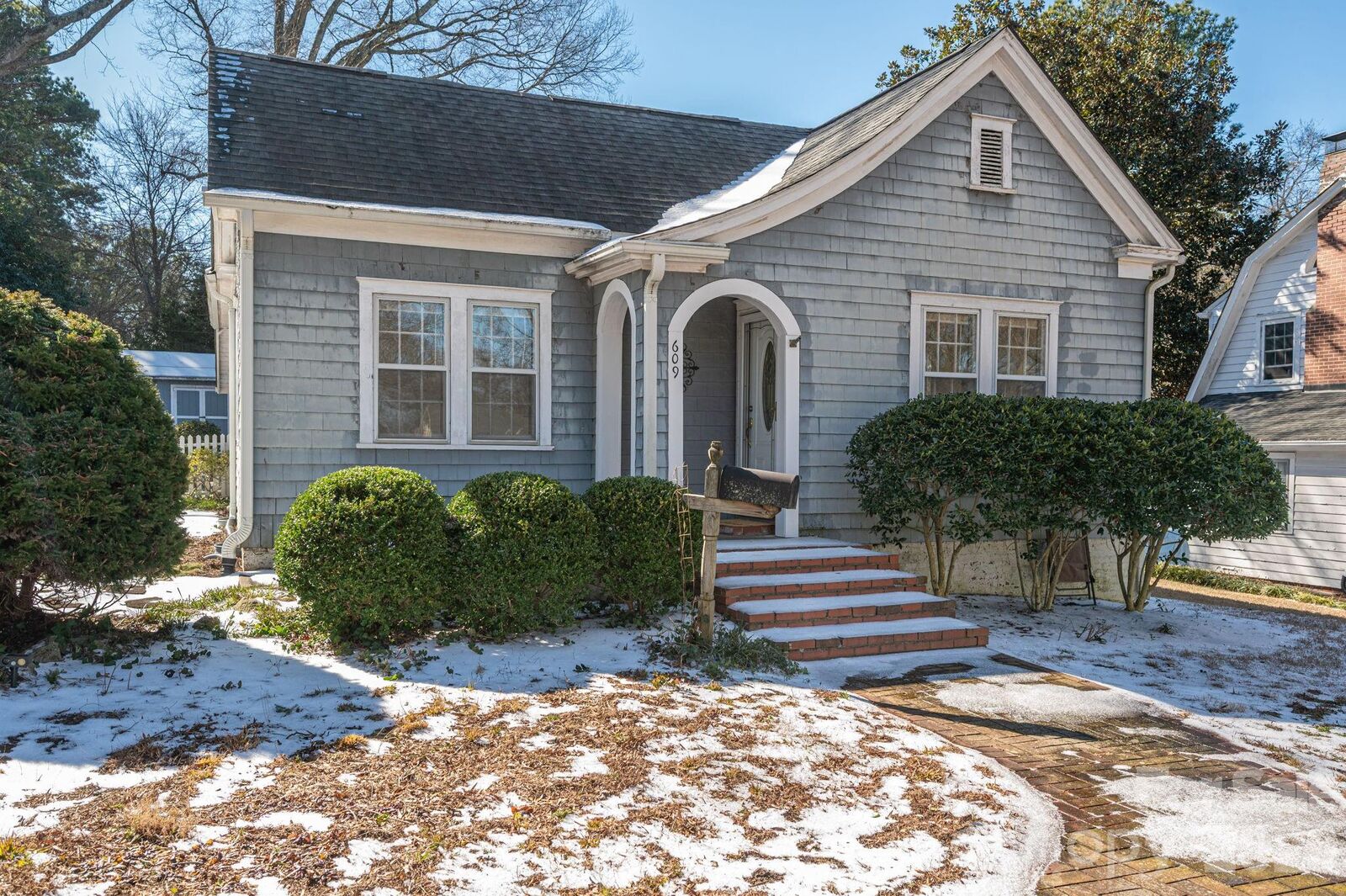 Property Photo:  609 Hillcrest Avenue  NC 28052 