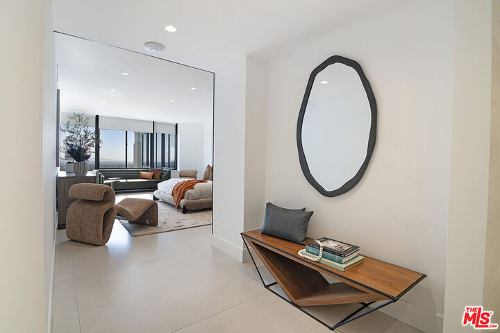 Property Photo:  10724 Wilshire Blvd  CA 90024 