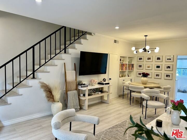 Property Photo:  5139 Balboa Blvd  CA 91316 