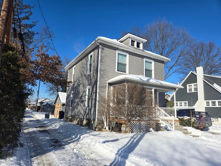 Property Photo:  1321 Hazel Avenue  OH 43701 