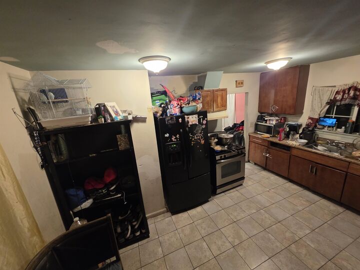 Property Photo: 1823 Church St CA 94621