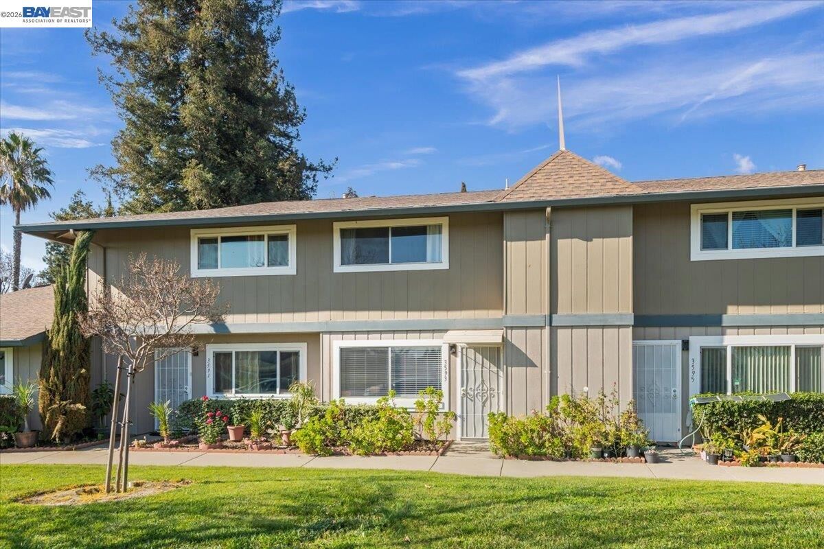 Property Photo:  3593 Dalton Cmn  CA 94536 