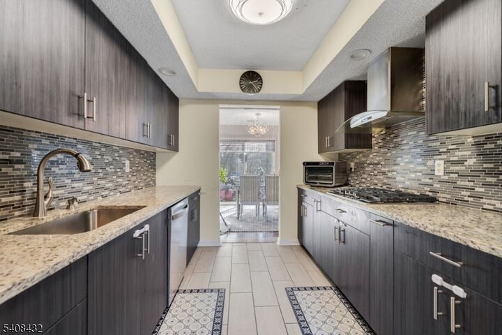 Property Photo:  130 Magee Ct 130  NJ 08816 