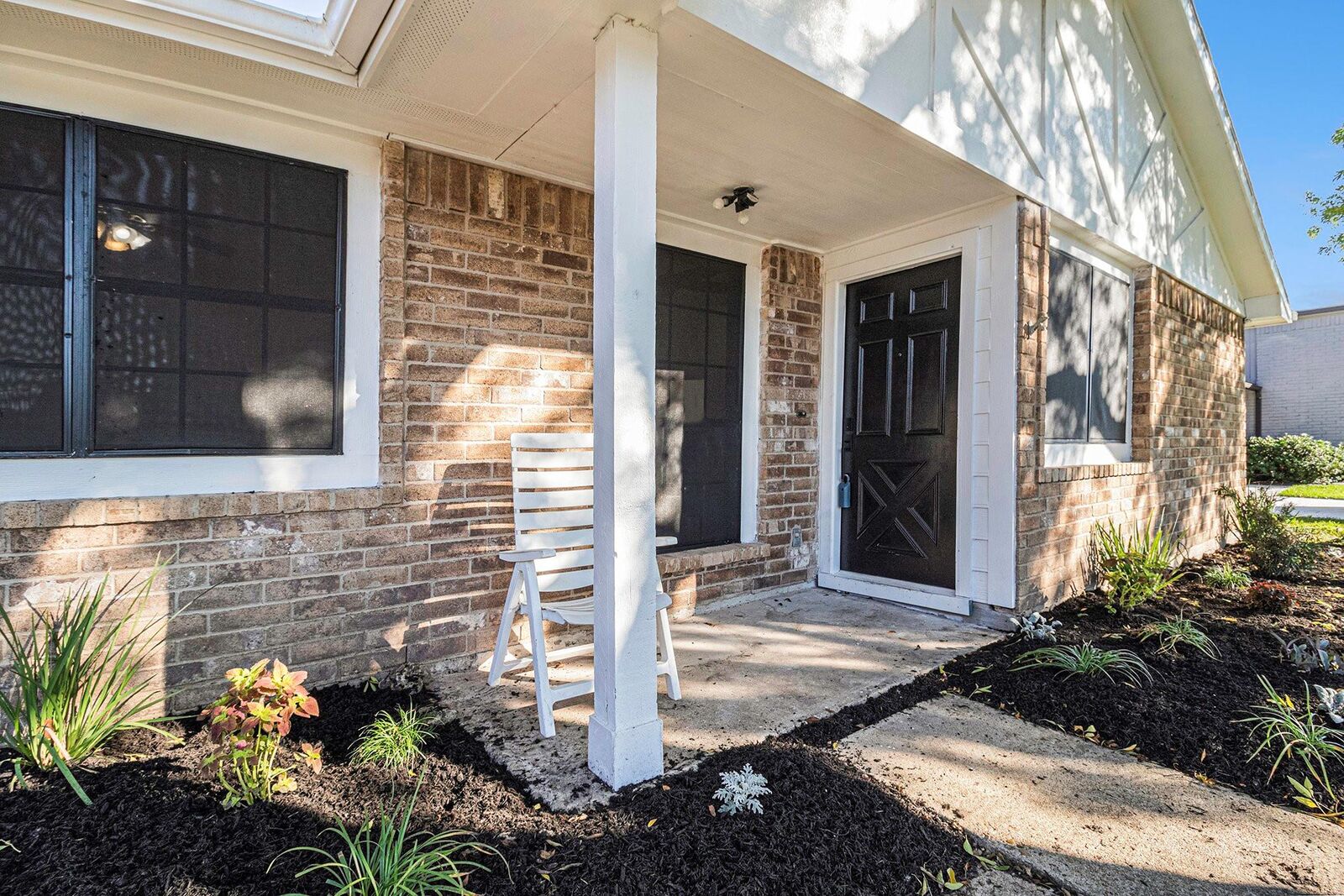 Property Photo:  1019 W Brompton Drive  TX 77584 