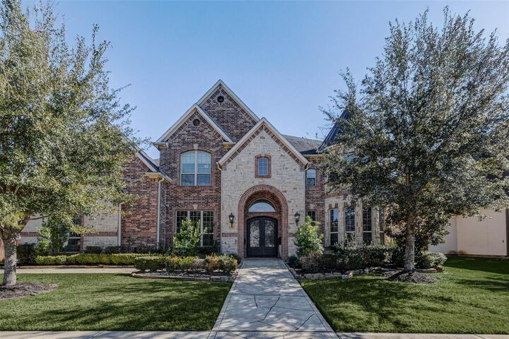 Property Photo: 2310 Legends Way TX 77493