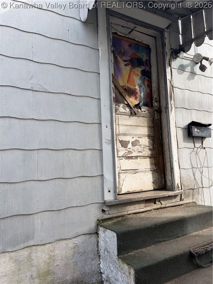 Property Photo: 1706 Orchard Avenue WV 25015