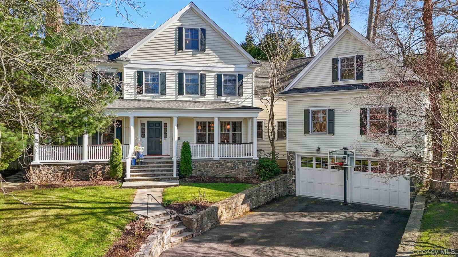 Property Photo:  10 Hickory Drive  NY 10580 