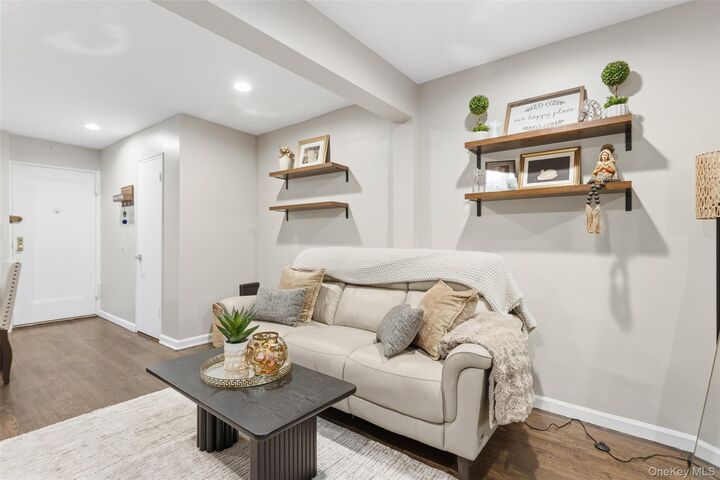 Property Photo:  154 Ravine Avenue 1D  NY 10701 