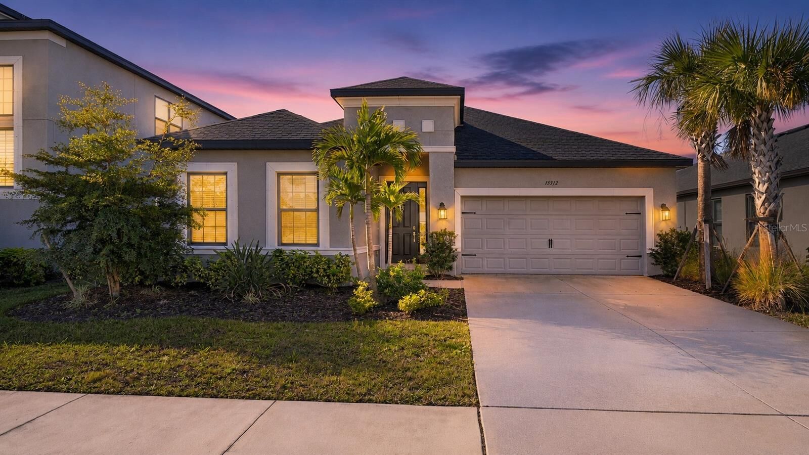 Property Photo:  15312 Shady Palms Lane  FL 34275 