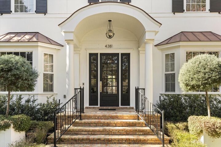 Property Photo:  4381 New Broad Street  FL 32814 