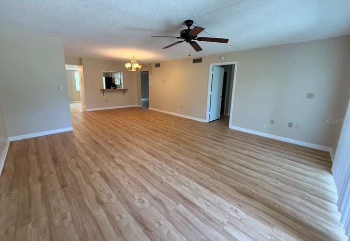 Property Photo:  513 E Marion Avenue 2  FL 33950 