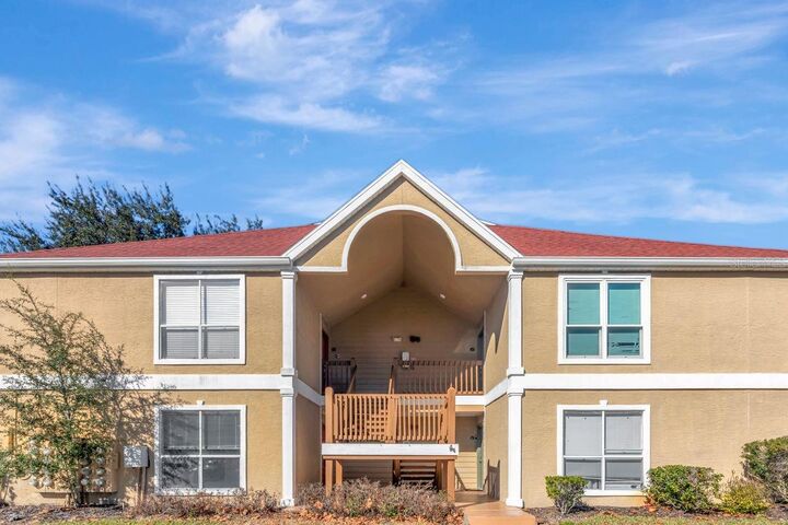 Property Photo: 9481 Highland Oak Drive 1506 FL 33647