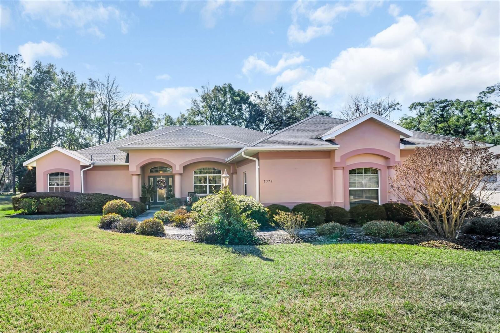 Property Photo: 8371 SW 197th Court FL 34432