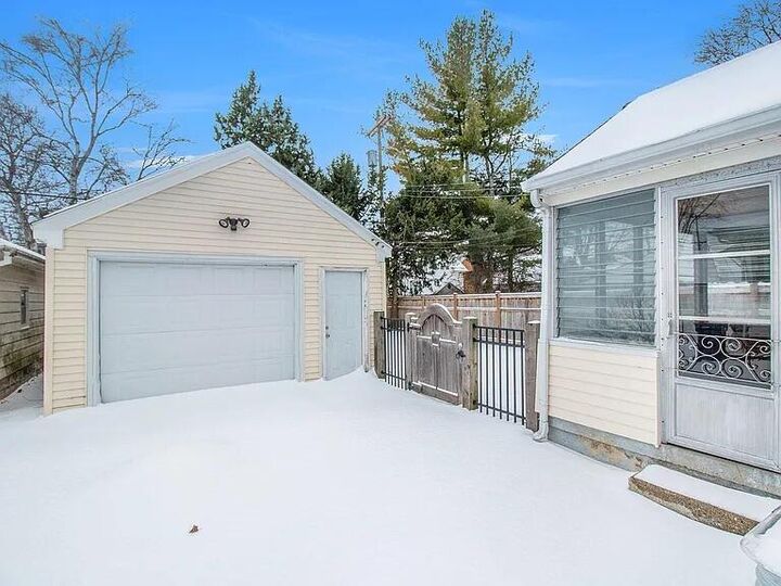 Property Photo:  902 Sibley Street NW  MI 49504 