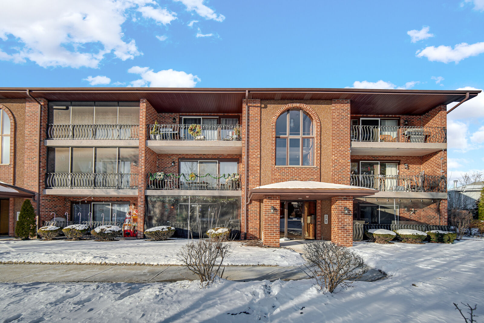 Property Photo:  8208 Cobblestone Drive 1B  IL 60465 