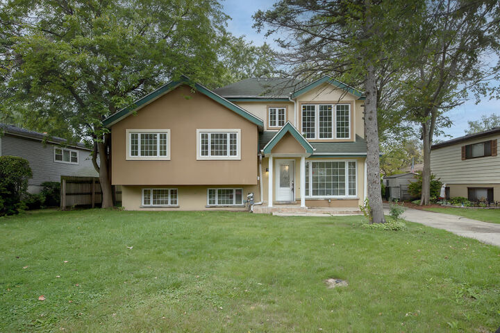 Property Photo:  216 Flora Avenue  IL 60025 