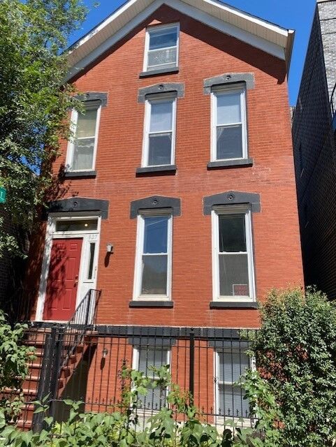 Property Photo:  827 N Wood Street G  IL 60622 