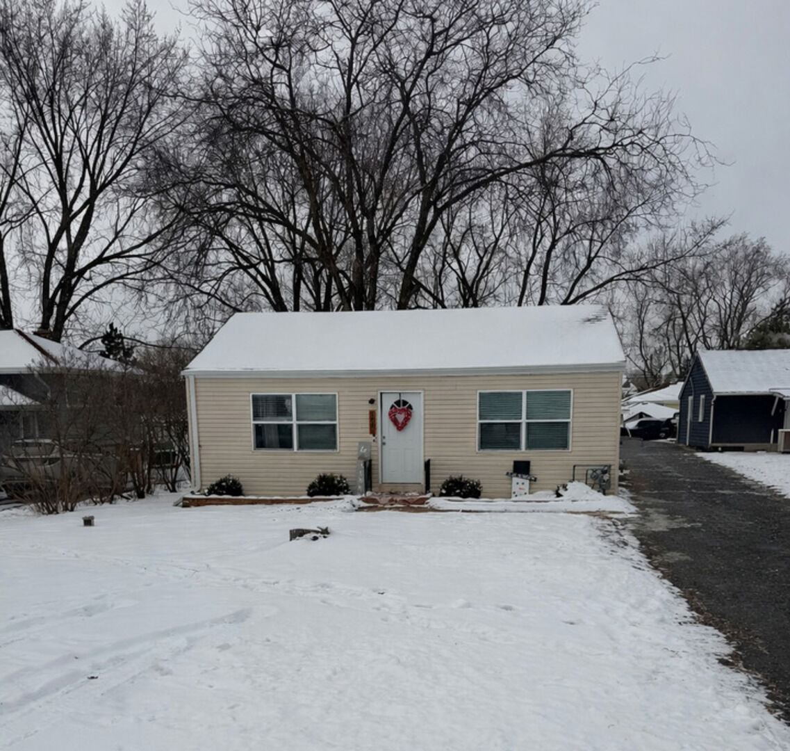 Property Photo: 3904 N Lincoln Street IL 60559