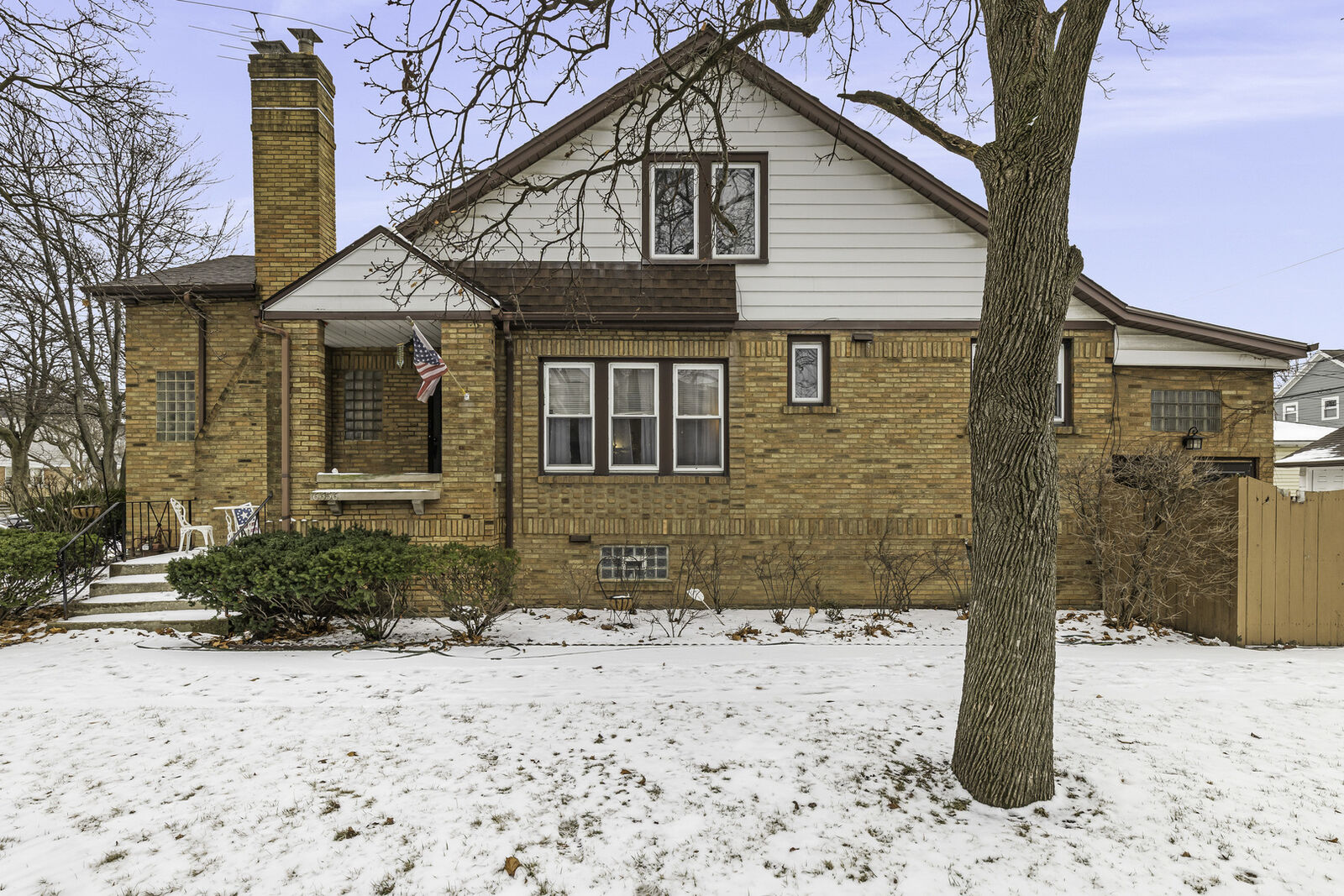 Property Photo:  6656 N Oconto Avenue  IL 60631 