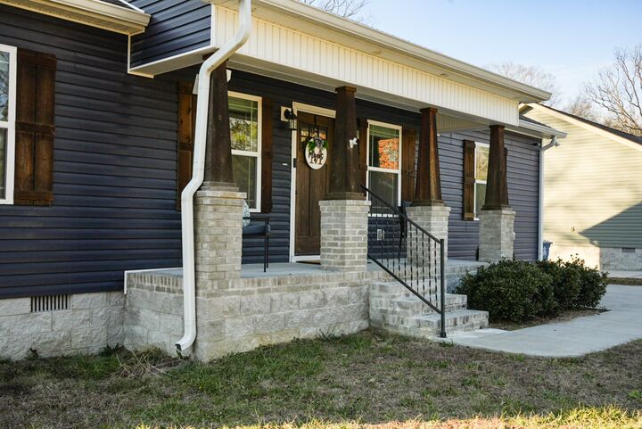 Property Photo:  1554 S Spring St  TN 37355 