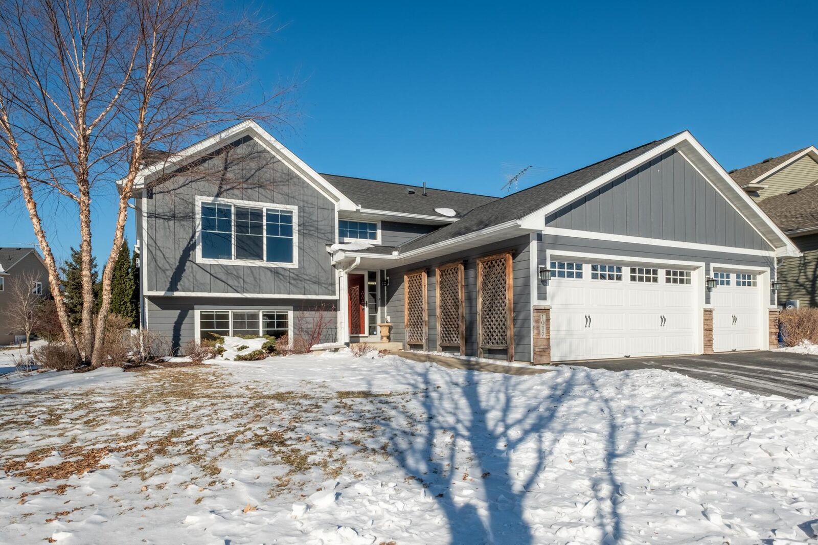 Property Photo:  1017 Abbey Road  MN 55057 
